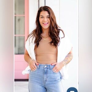 Zenana: Short-Sleeve Scoop Neck Cropped Tee Size Large (Boutique)